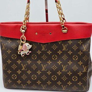 100% Auth Louis Vuitton Lock & Key with unbranded Bagcharm, Keycharm, Keychain